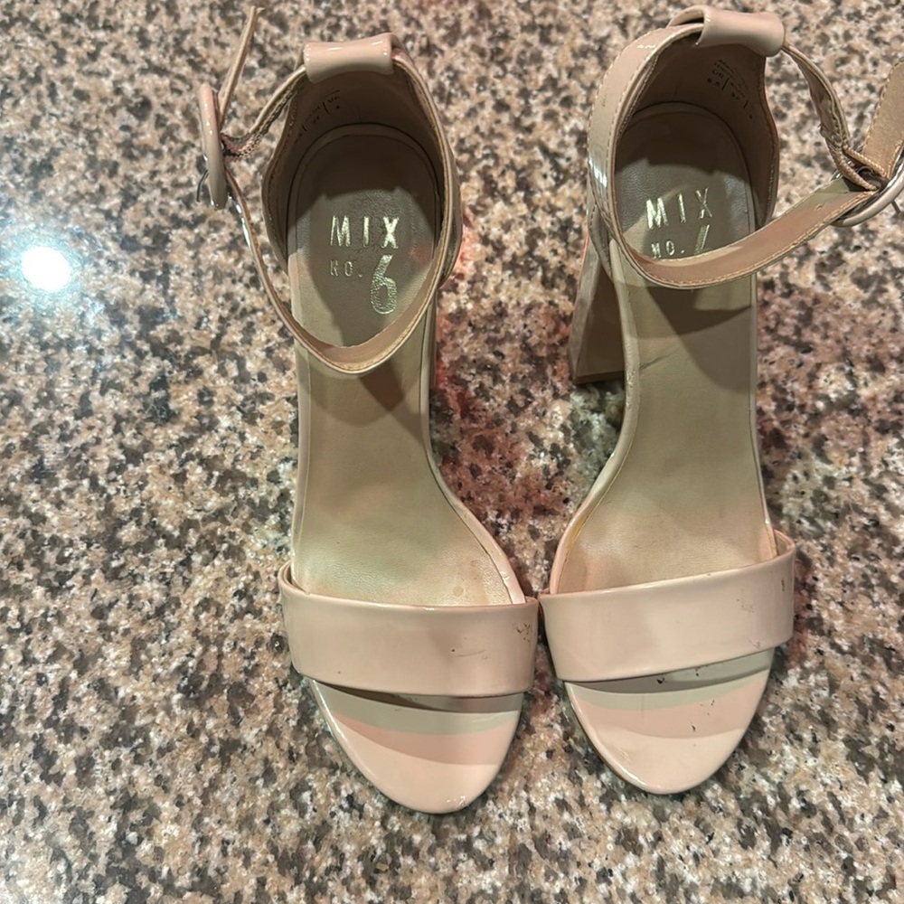 Mix No 6 beige patent square heel